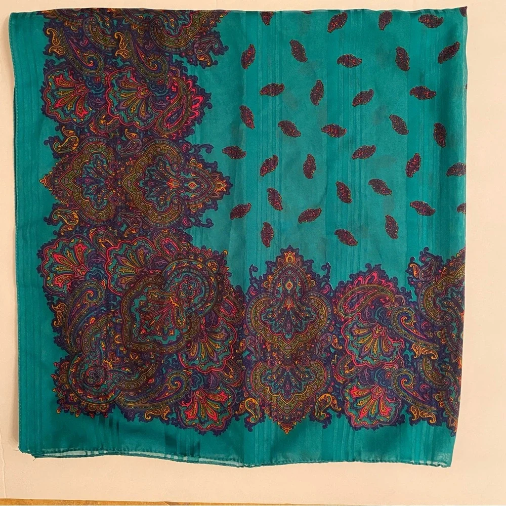 I. SHALOM SCARF ITALY VINTAGE GREEN BLUE RED LARGE SQUARE PAISLEY ACCESSORY